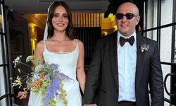 Oyuncu Meriç Aral oğluyla poz verdi!