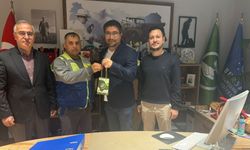 Bursa'da altın dolu çantayı polis merkezine teslim etti