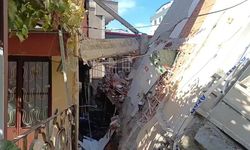 4 kişiye mezar olan binanın yanındaki apartman sakini: "Deprem oldu sandık, evimizde ciddi hasar oluştu"