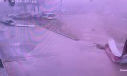 Adana’da hortum okulun çatısını uçurdu, o anlar güvenlik kamerasına yansıdı