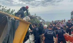 Alanya’da freni boşalan kum yüklü kamyon dehşeti: 1 ölü, 1 yaralı