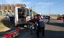 Antalya’da 14 yaşındaki çocuğun kullandığı motosiklet kamyonetle çarpıştı: 1 yaralı