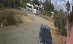 Antalya’da okul servisiyle midibüs çarpıştı: 7 öğrenci yaralandı