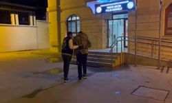Durakta genç kıza sözlü taciz kamerada: Şüpheli yakalandı