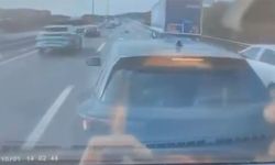 Başakşehir’de zincirleme kaza kamerada: Kamyon motosiklete, mikser önündeki araçlara çarptı