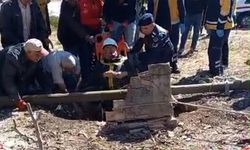 Burdur’da kuyuya düşen vatandaş ekipler tarafından kurtarıldı