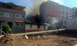 Bursa’da 2 katlı müstakil ev alev alev yandı