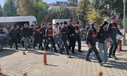 Bursa’da bir kişinin ölümüne 2 kişinin yaralanmasına neden olayda 10 kişi adliyeye sevk edildi