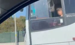 Çocuğun otobüs ile tehlikeli yolculuğu kamerada