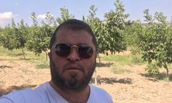 Çocuklarını görmek için gitti, satırlı saldırıya uğradı