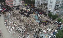 Depremde binası yıkılan müteahhide, tekrar "62 kez müebbet ve 865 yıl hapis cezası" verildi