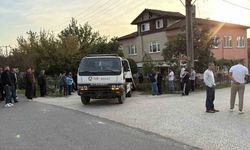 Durakta beklerken aracın çarptığı kadın ve çocuk ağır yaralandı