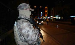 Edirne’de "Huzurlu Sokaklar" uygulaması: Ruhsatsız tabanca ele geçirildi, 15 sürücüye 178 bin TL ceza
