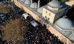 Enkazda kalan Bilir ailesi, son yolcuklarına uğurlandı