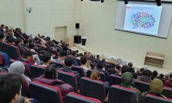 Erzurum polisinde gençlere bilgilendirme