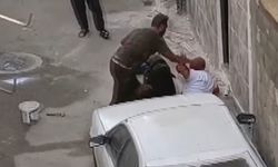 Gaziantep’te dehşete düşüren görüntüler: Annesini tekmeledi, ağabeyini defalarca bıçaklayarak öldürdü