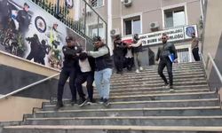 Gaziosmanpaşa’da kuyumcuyu darp edip 1 kilo altın ve 300 bin lirayı çaldılar: 5 şüpheli Kars’ta yakalandı