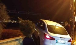 Gercüş’te otomobil istinat duvarına çarptı