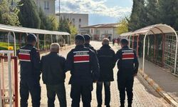 Husumetlilerini bıçakla yaralayan 3 şahsı jandarma yakaladı