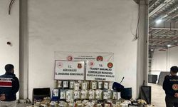 İran’dan gelen otobüste 1 ton sıvı metamfetamin ele geçirildi