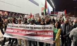İsrail’in Sumud Filosu’na saldırısı İsrail Başkonsolosluğu önünde protesto edildi
