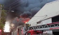 İzmir Bornova’da depo yangını