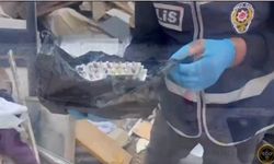 Kameralarla donatılan evden çok sayıda uyuşturucu madde çıktı