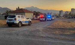 Kar maskeli saldırganlar baba ve oğlunu vurdu: 2 yaralı