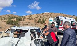 Kazada ağır yaralanan sürücü hastanede hayatını kaybetti