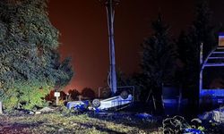 Bursa'da kontrolden çıkan otomobil takla attı; 2 yaralı