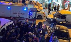 Küçükçekmece’de kaza sonrası ayağı pedala sıkışan motosikletli, itfaiye ekiplerince kurtarıldı