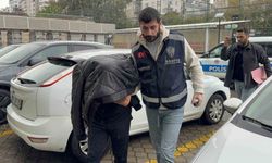 Kuyumcudan 50 gram altın çaldı