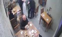 Bursa'da Heimlich manevrasıyla müşterinin hayatını kurtardı