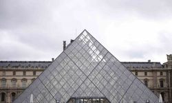 Louvre Müzesi’nden çalınan mücevherlerin değeri 88 milyon euro