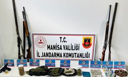Manisa’da jandarmadan şok baskın: Uyuşturucu, silah ve tarihi eser ele geçirildi