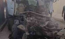 Mardin’de freni patlayan kamyon, hafriyat kamyonuna çarptı: 1 ölü