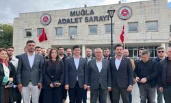 Marmaris Belediye Başkanı Ünlü kanuna aykırı yürüyüş davasında yargılanıyor