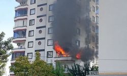 Mersin’de 9 katlı binada yangın: Alevler daireyi sardı