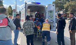 Minibüsün çarptığı yaşlı kadın yaralandı