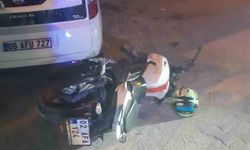 Motosiklet park halindeki araca çarptı: 1 yaralı