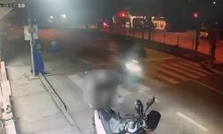 Bursa'da kuryenin çarptığı yaşlı adam kanlar içinde yere yığıldı