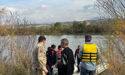 Murat Nehri’nde mahsur kalan vatandaşlar kurtarıldı