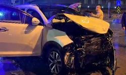 Otomobil ile halk otobüsü çarpıştı: 1 yaralı