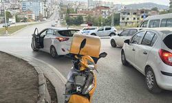 Otomobil ile motosiklet çarpıştı: 1 yaralı