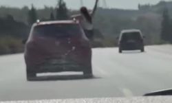 Otoyolda seyir halindeki cipte tehlikeli yolculuk