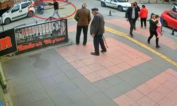 Sokak ortasında husumetlisine defalarca ateş etti