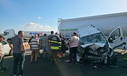 Tankerle, hafif ticari araç çarpıştı: 3 yaralı