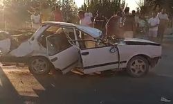 Tofaş hurdaya döndü: 2 yaralı