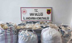 Van’da piyasa değeri yaklaşık 1 milyon 50 bin TL olan kaçak malzeme ele geçirildi