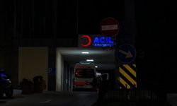 Yaralı şekilde hastane önüne atıldı, polis harekete geçti